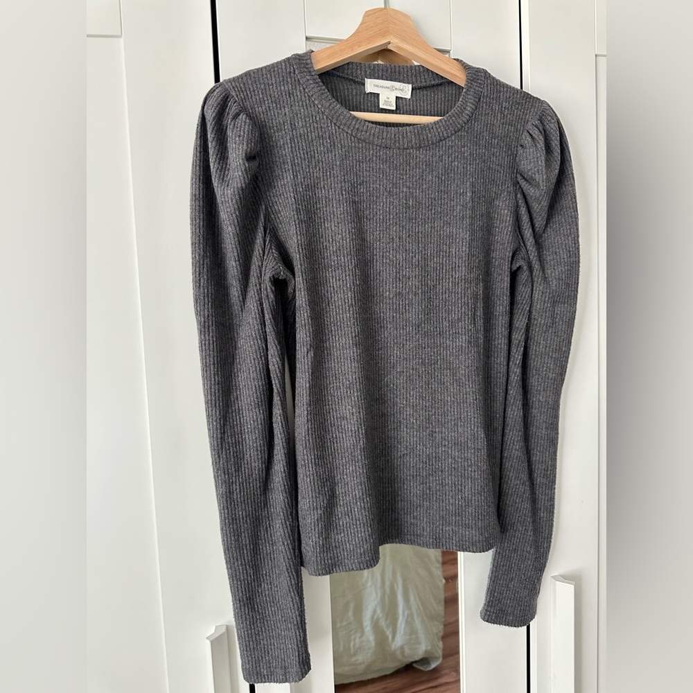 Treasure & Bond Gray Ribbed Long Sleeve Puff Shoulder Top